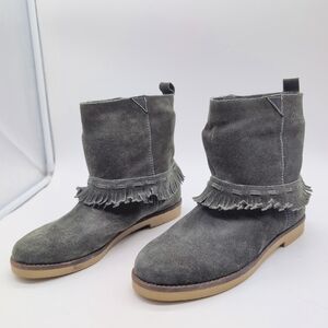 Coolway Bohemian Sz 10 Gray Suede Fringe Ankle Boots